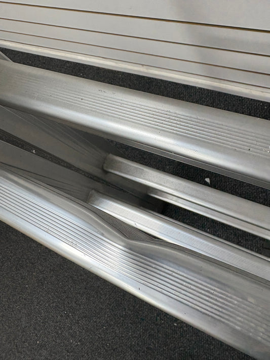 Escalera plegable 3,6m 12 escalones